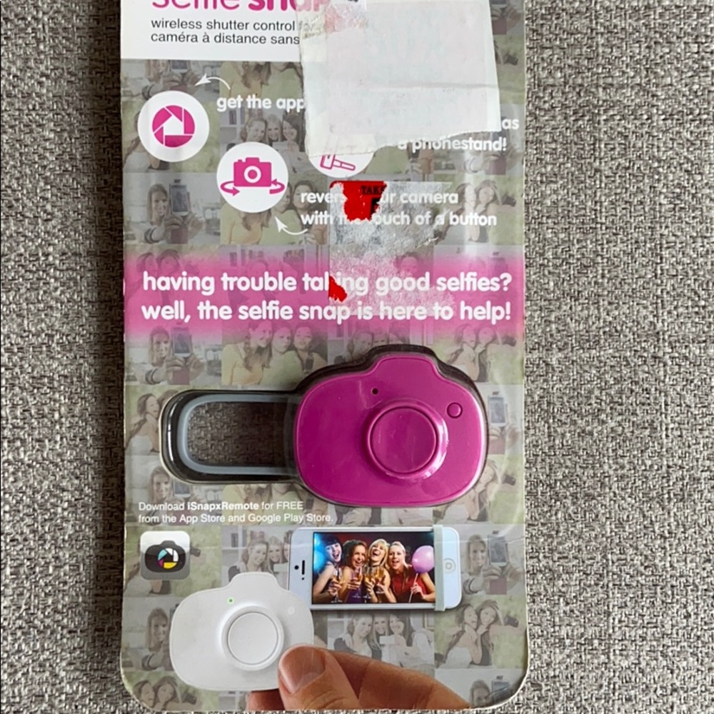 Selfie Snap Remote Shutter - Picture 2 of 4
